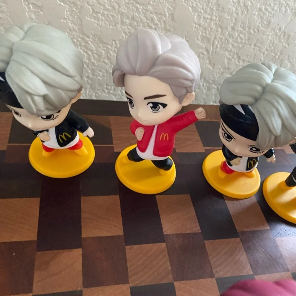 11 McDonald's x TinyTAN BTS K-Pop Idol Figurine Encore Edition Collectibles Toys